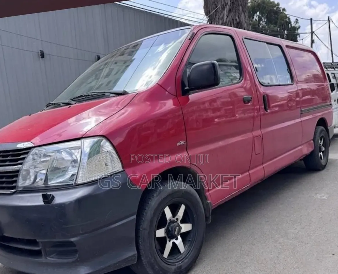 Toyota HiAce 2008 Red