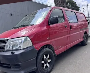 Toyota HiAce 2008 Red
