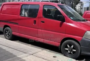 Toyota HiAce 2008 Red