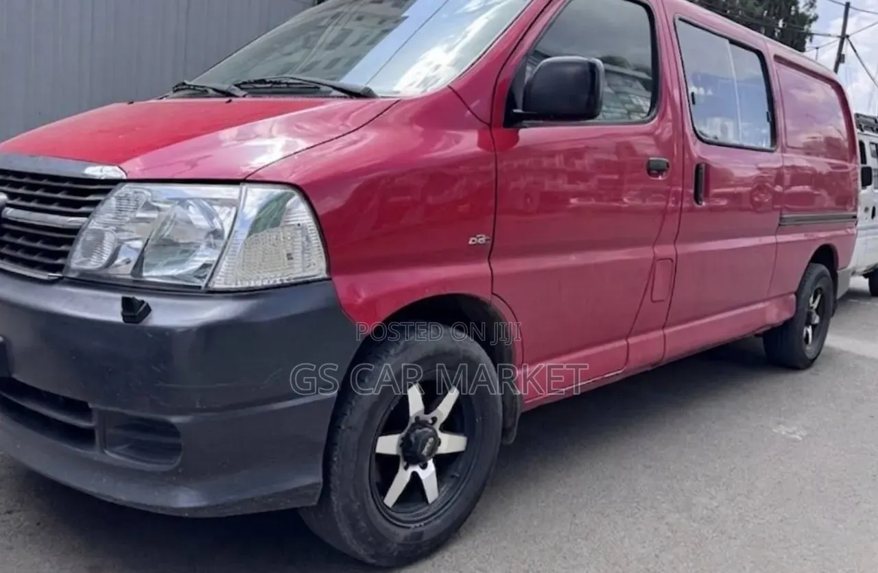 Toyota HiAce 2008 Red