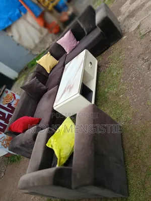 Sofa With Centre Table