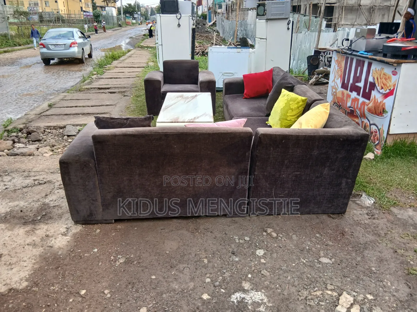 Sofa With Centre Table