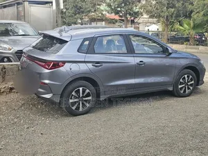 BYD E2 43 kWh 94 hp FWD 2025 Gray