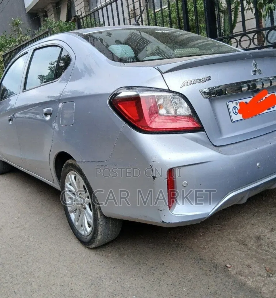 Mitsubishi Attrage 2022 Gray