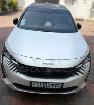 Peugeot 5008 2021 White