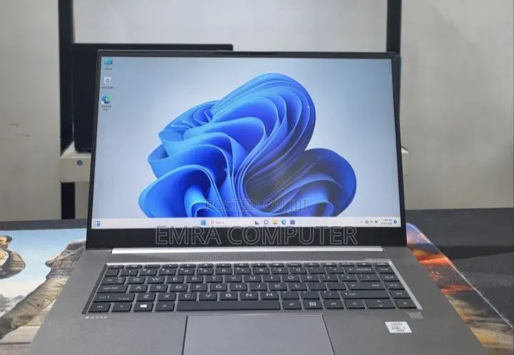 New Laptop HP ZBook Power G7 32GB Intel Core i7 SSD 512GB