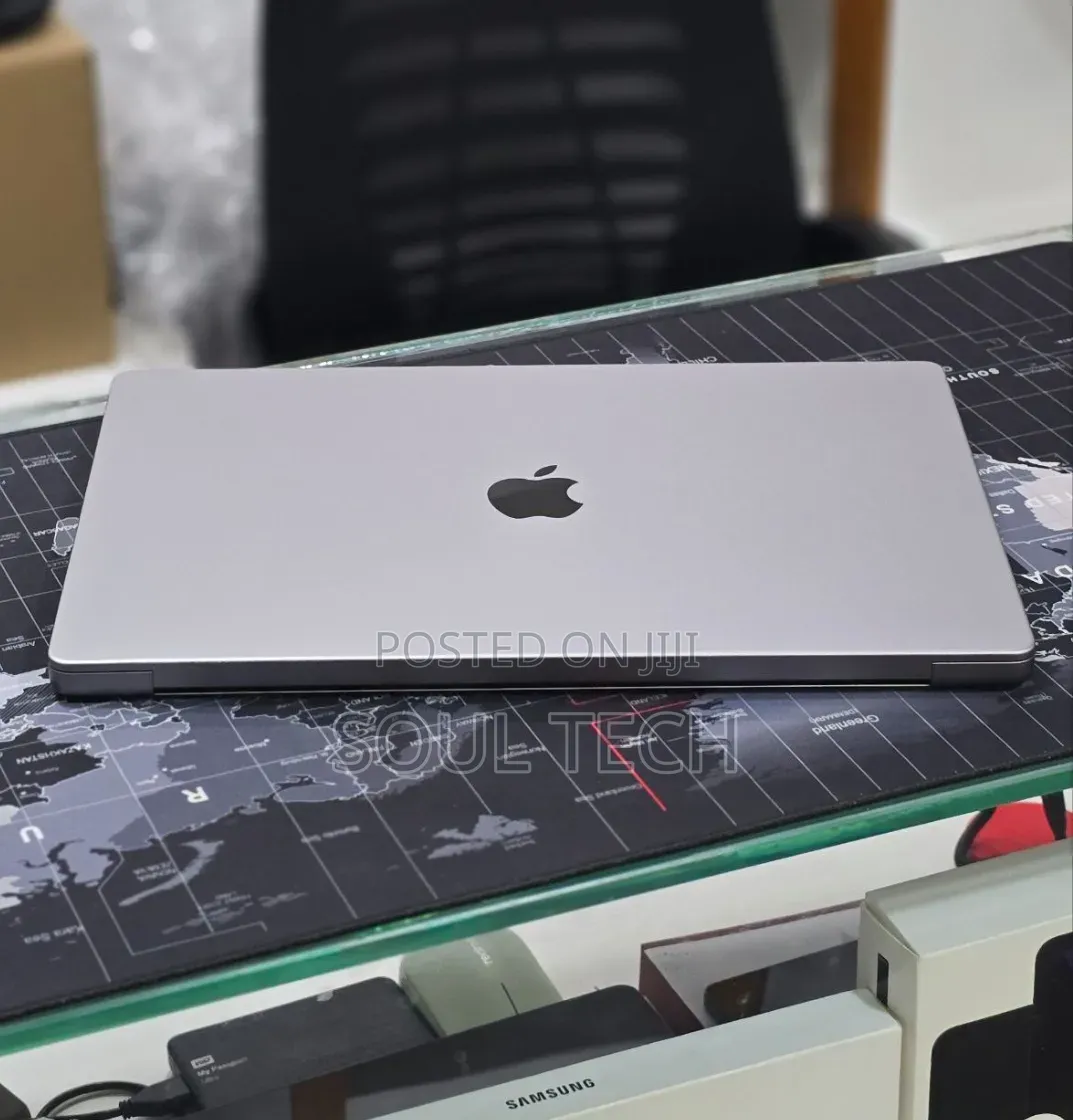 New Laptop Apple MacBook Pro 2023 M2 Pro 16GB Apple M2 SSD 512GB