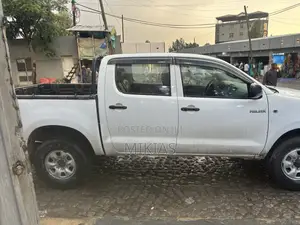 Car Rent 4000 Per a Day