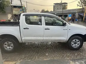 Car Rent 4000 Per a Day