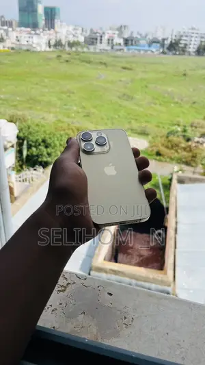 Apple iPhone 14 Pro 128 GB Gold