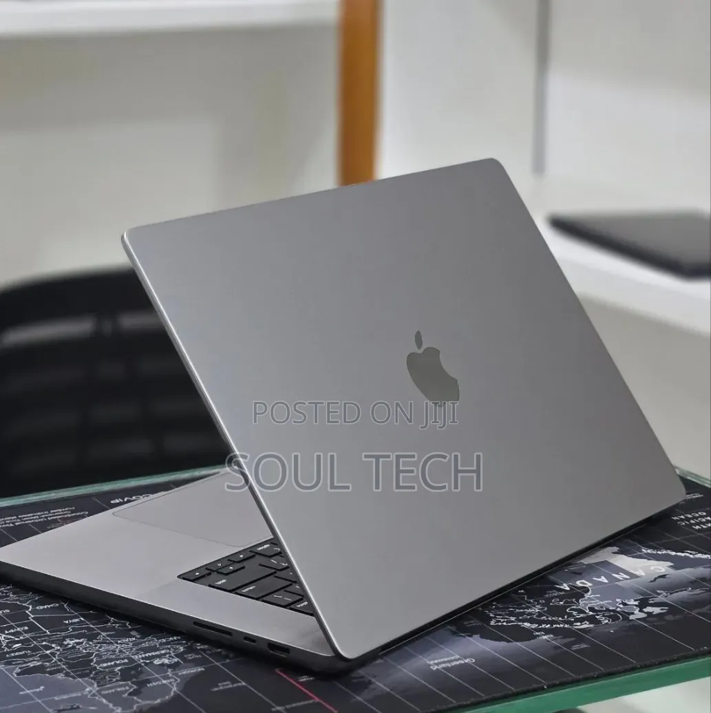 New Laptop Apple MacBook Pro 2023 M3 16GB Apple M3 Pro SSD 512GB