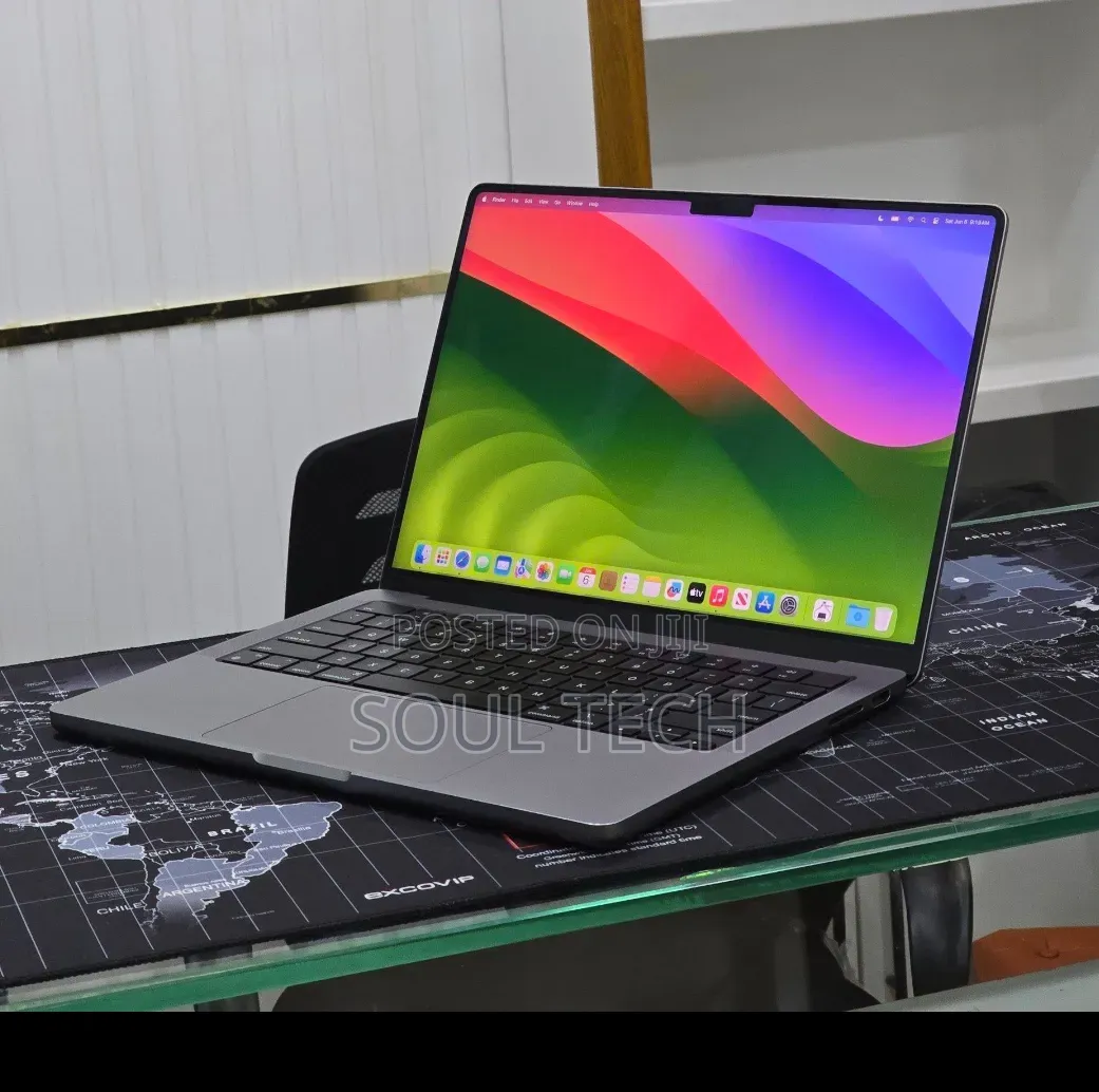 New Laptop Apple MacBook Pro 2023 M3 16GB Apple M3 Pro SSD 512GB