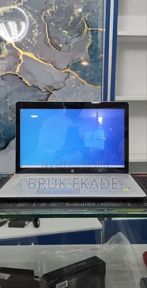 New Laptop HP Envy 17 16GB Intel Core i7 SSD 1T