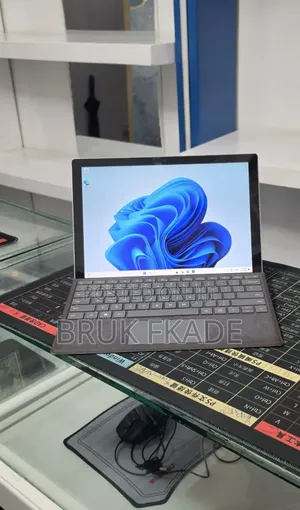 New Laptop Microsoft Surface Pro 7 32GB Intel Core i7 SSD 1T