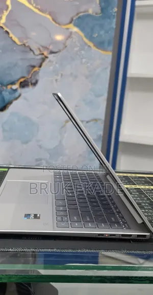 New Laptop HP Pavilion 14 16GB Intel Core i7 SSD 1T