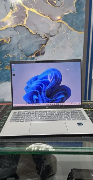 New Laptop HP Pavilion 14 16GB Intel Core i7 SSD 1T