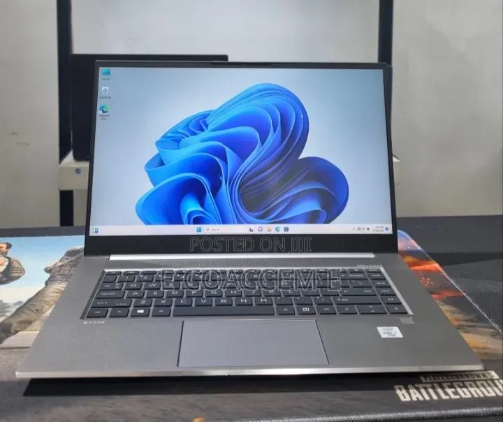 New Laptop HP 32GB Intel Core i7 SSD 512GB
