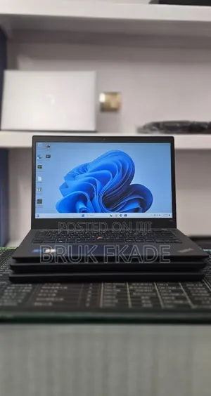 New Laptop Lenovo ThinkPad T14s G4 16GB Intel Core i5 SSD 512GB