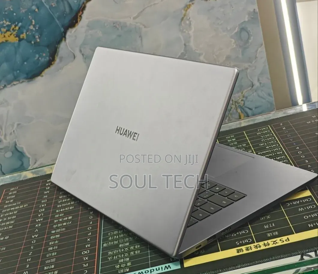 New Laptop Huawei Matebook D 15 8GB Intel Core i3 SSD 256GB