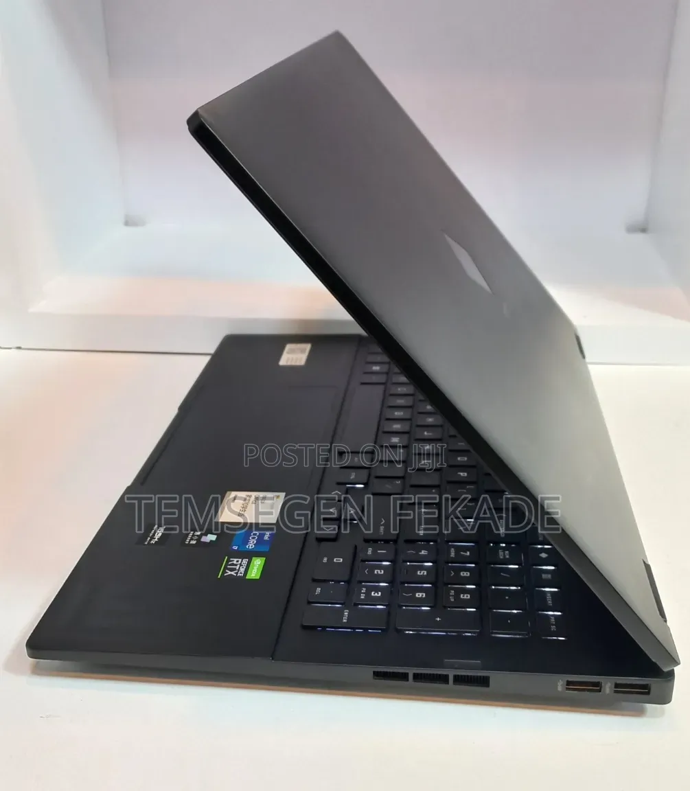 New Laptop HP Omen 16 16GB Intel Core i7 SSD 512GB