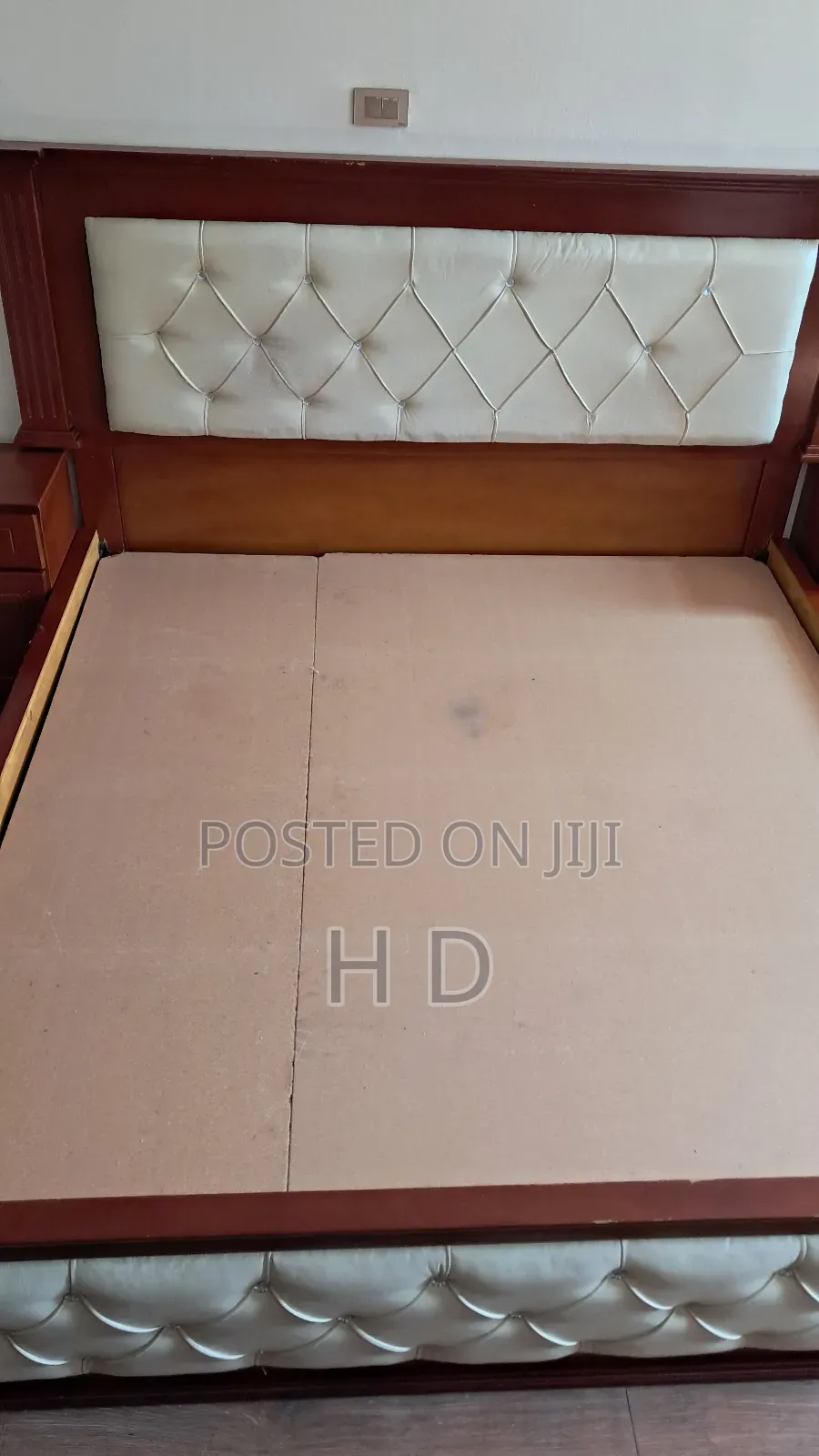 Bed 180 Cm + Dressing Table