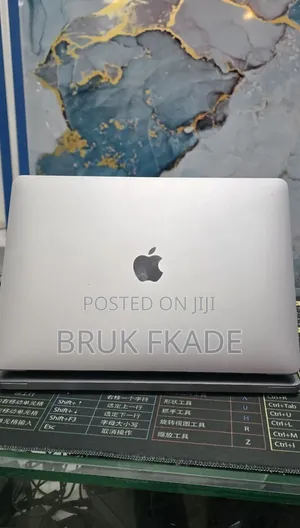 New Laptop Apple MacBook Air 2020 M1 8GB Apple M1 SSD 256GB