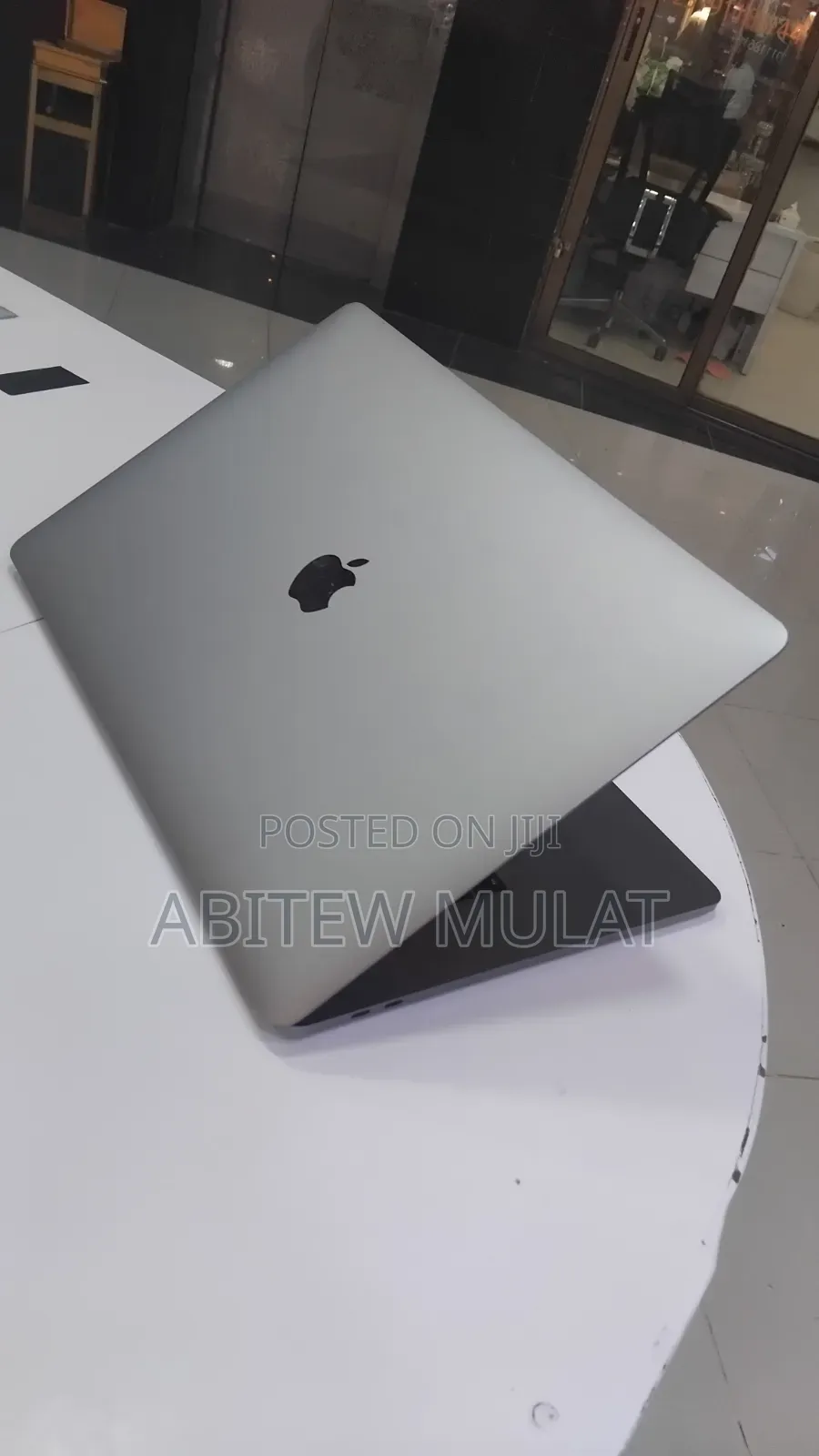 New Laptop Apple MacBook Pro 2017 16GB Intel Core i7 SSD 512GB