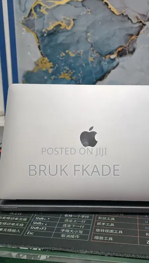 New Laptop Apple MacBook Pro 2022 M2 8GB Apple M2 SSD 256GB