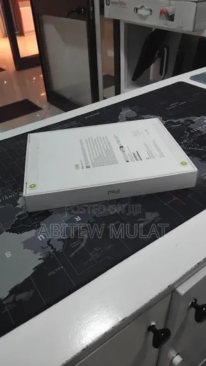 New Apple iPad (2025) 128 GB