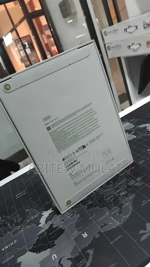 New Apple iPad (2025) 128 GB