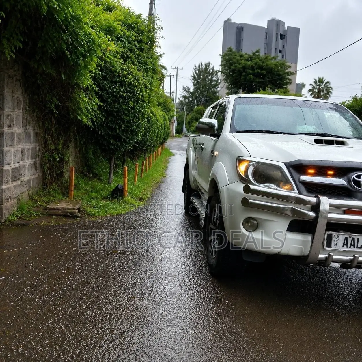 Toyota Hilux 2010 White
