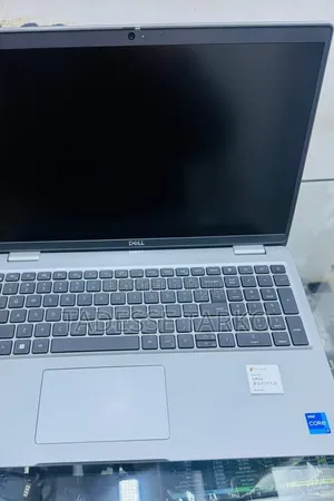New Laptop Dell Precision 3581 16GB Intel Core i7 SSD 1T