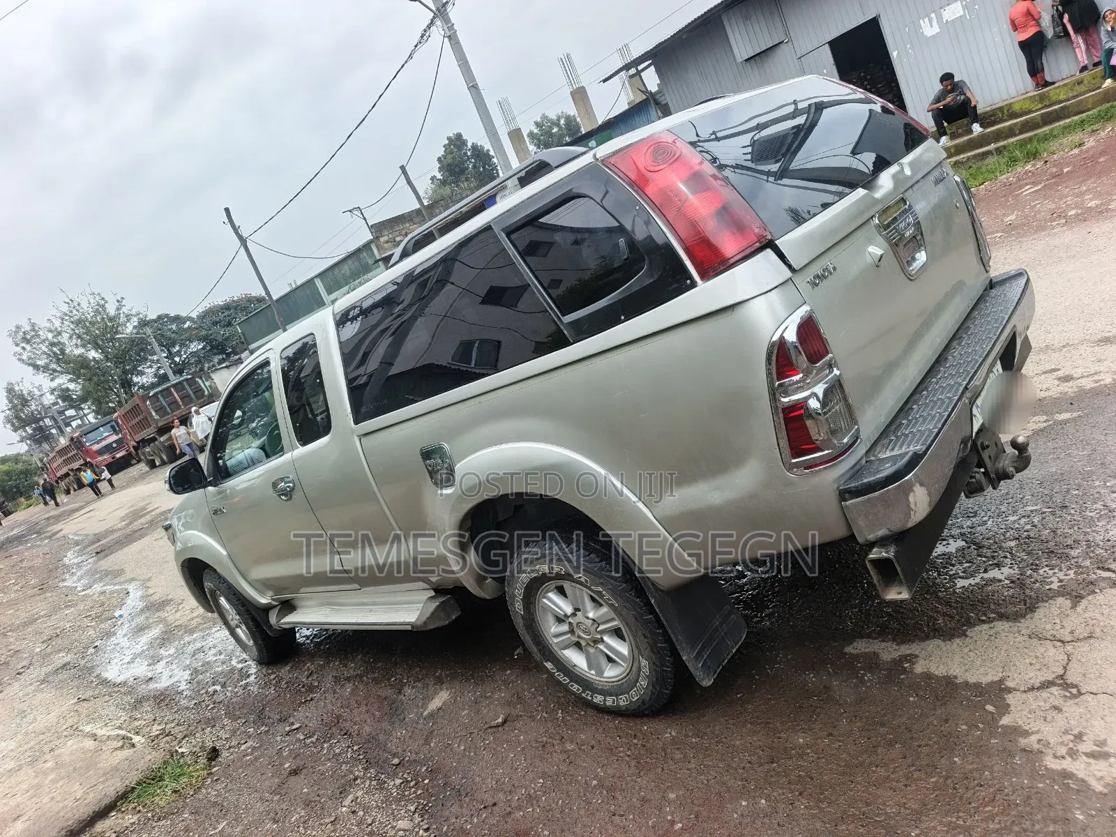 Toyota Hilux 2013 Gold