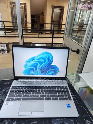 New Laptop HP 8GB Intel Core i5 SSD 512GB