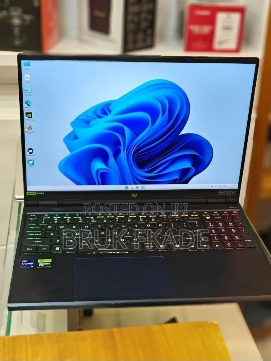 New Laptop Acer Predator Helios Neo 16 16GB Intel Core i9 SSD 1T