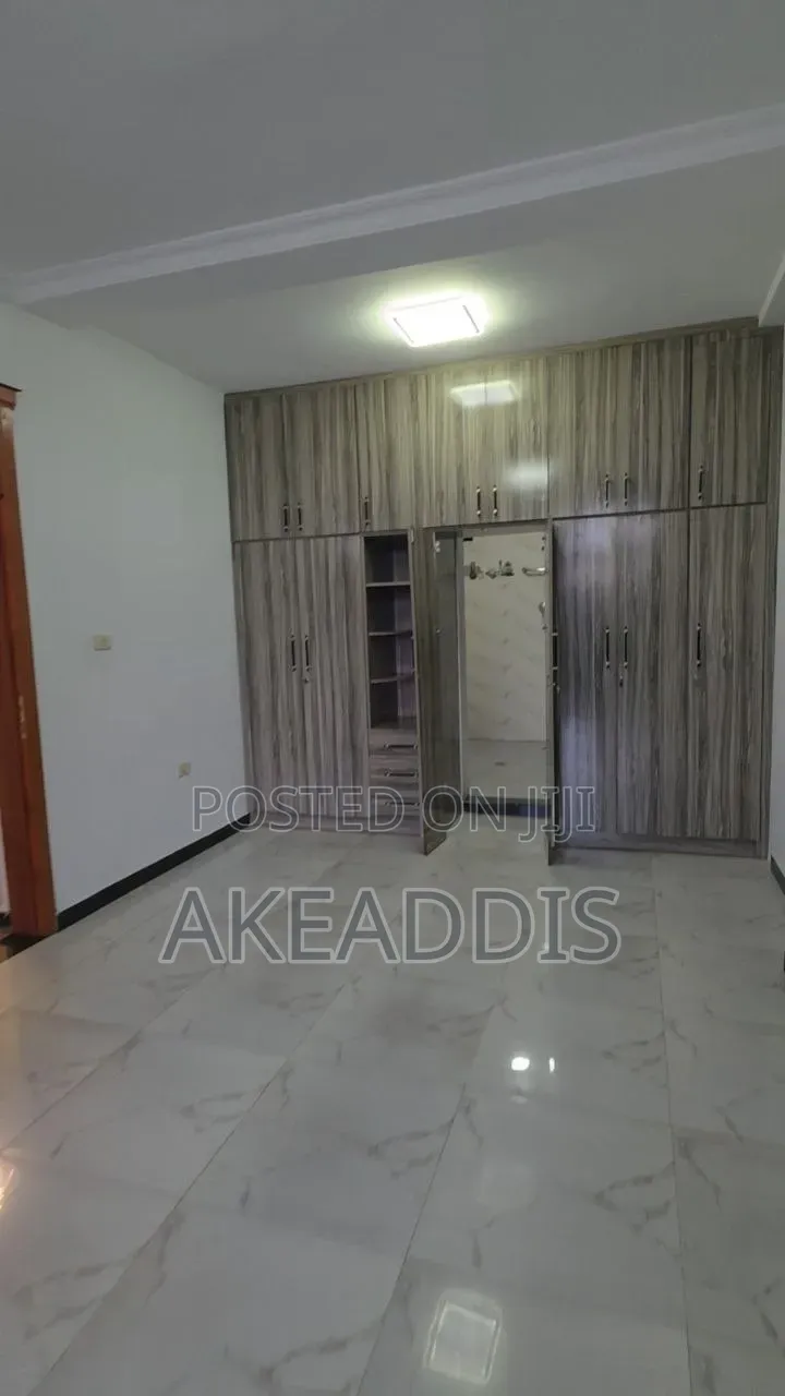 Furnished 6bdrm Townhouse/Terrace in Ayat, Bole for sale