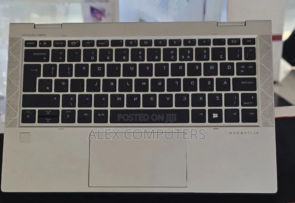 New Laptop HP EliteBook 830 16GB Intel Core i5 SSD 512GB