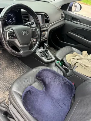 Hyundai Avante 2016 Blue