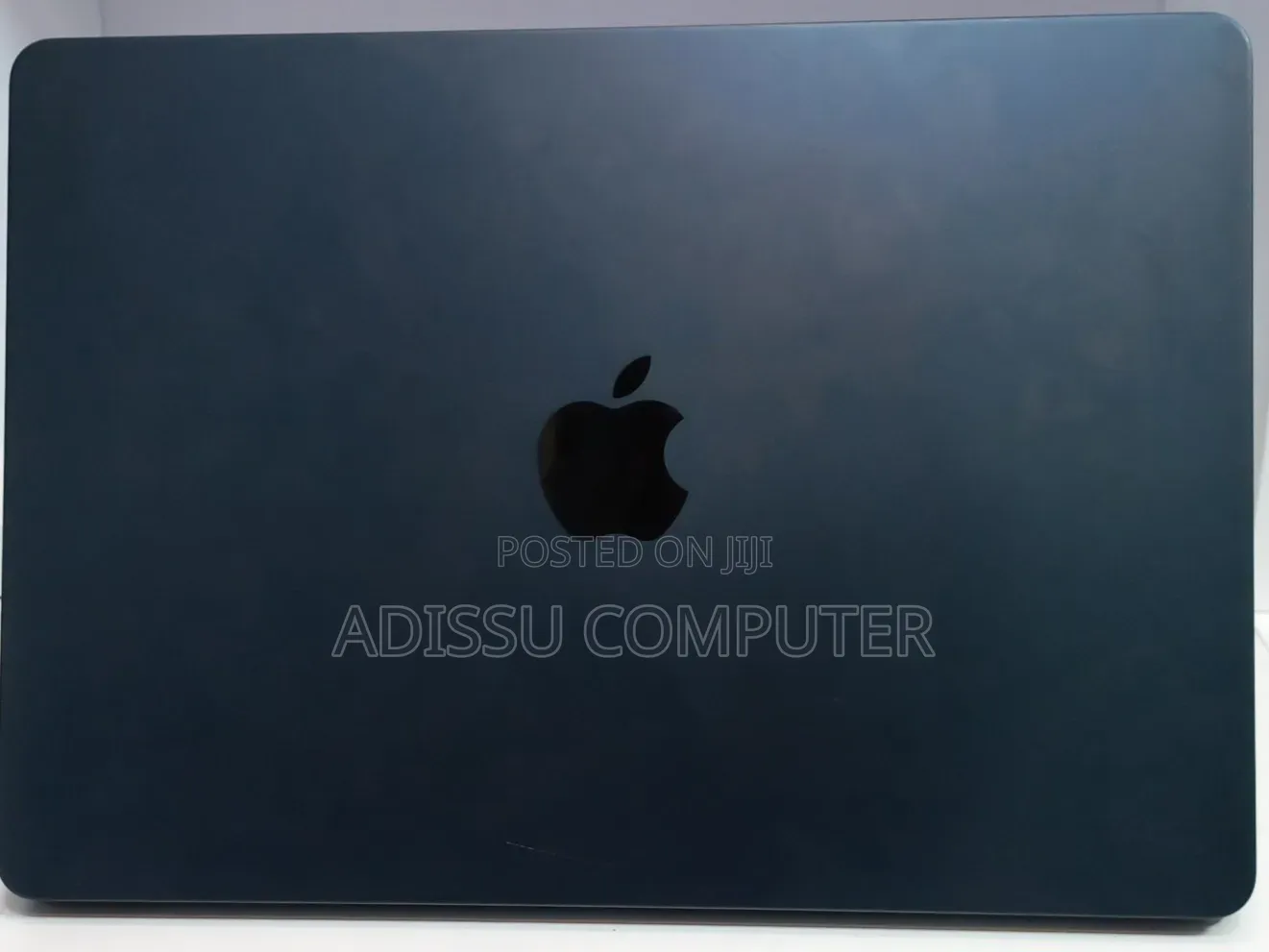 New Laptop Apple MacBook Air 2022 M2 8GB Apple M2 SSD 256GB