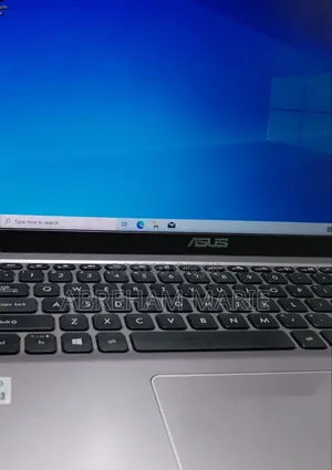 New Laptop Asus VivoBook 15 X505BA 8GB Intel Core i3 SSD 256GB