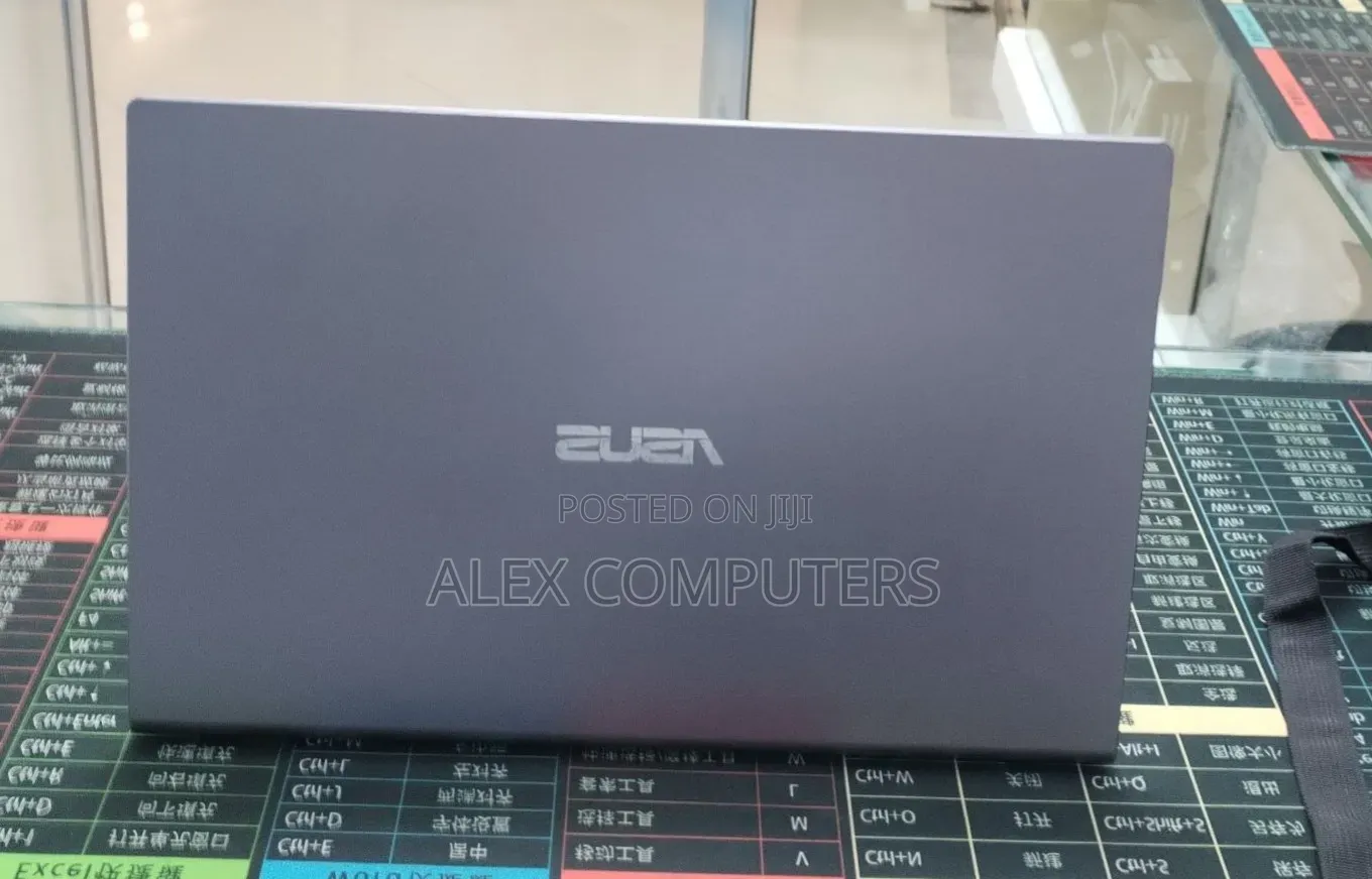New Laptop Asus Vivobook 14 8GB Intel Core i3 SSD 256GB