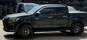 Toyota Hilux 2017 Black