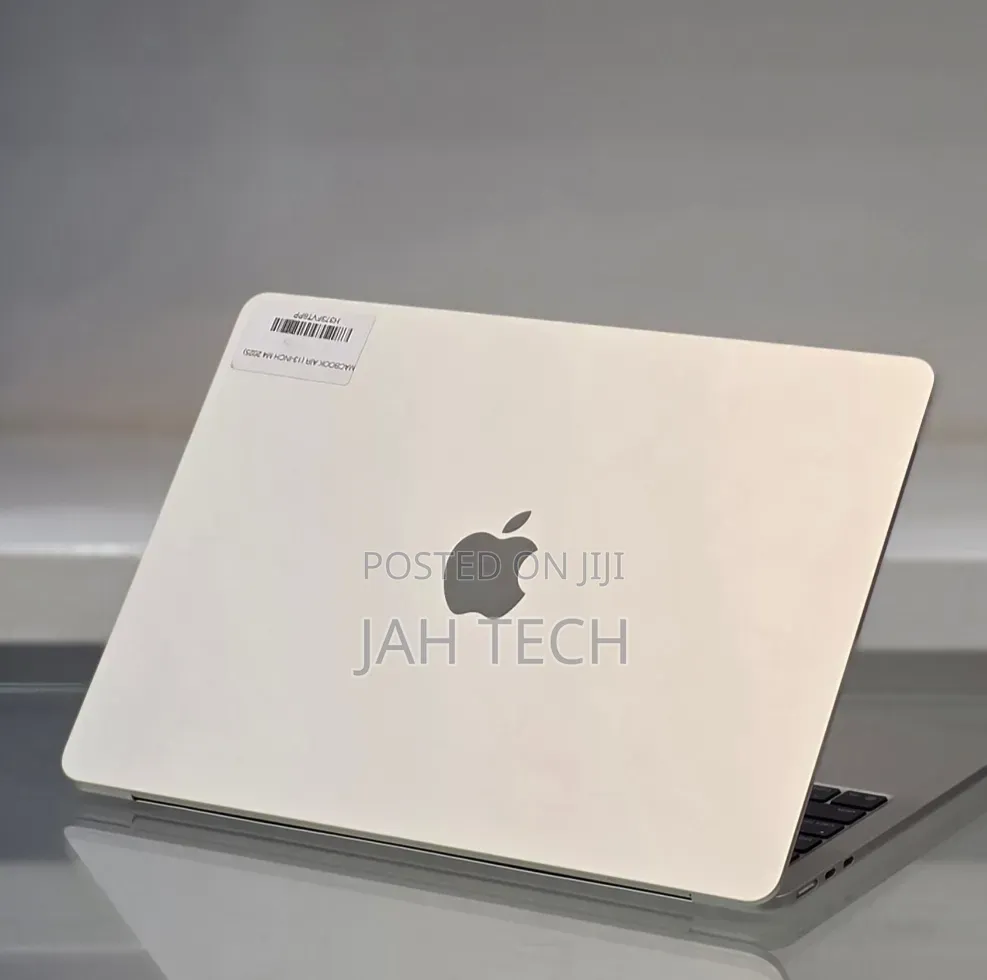 New Laptop Apple MacBook Air 2025 M4 16GB Apple M4 SSD 256GB