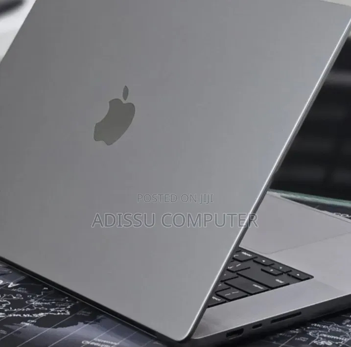 New Laptop Apple MacBook Pro 2023 M2 16GB Intel Core M2 SSD 512GB