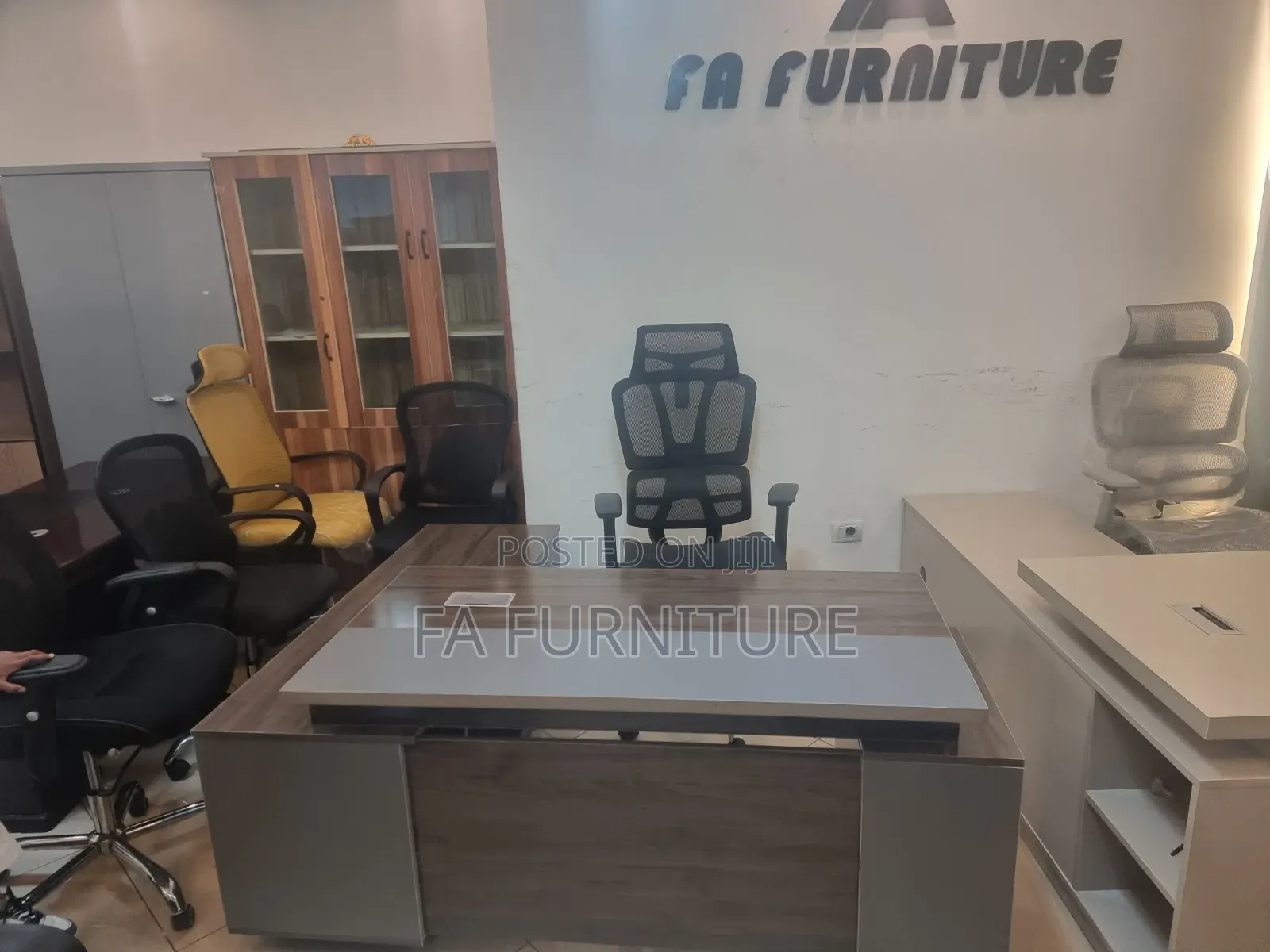 Office Manager Local Table 1.40m 70c