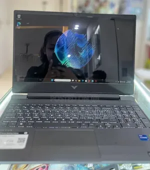 New Laptop Lenovo LOQ 15AHP10 16GB AMD Ryzen 7 SSD 512GB