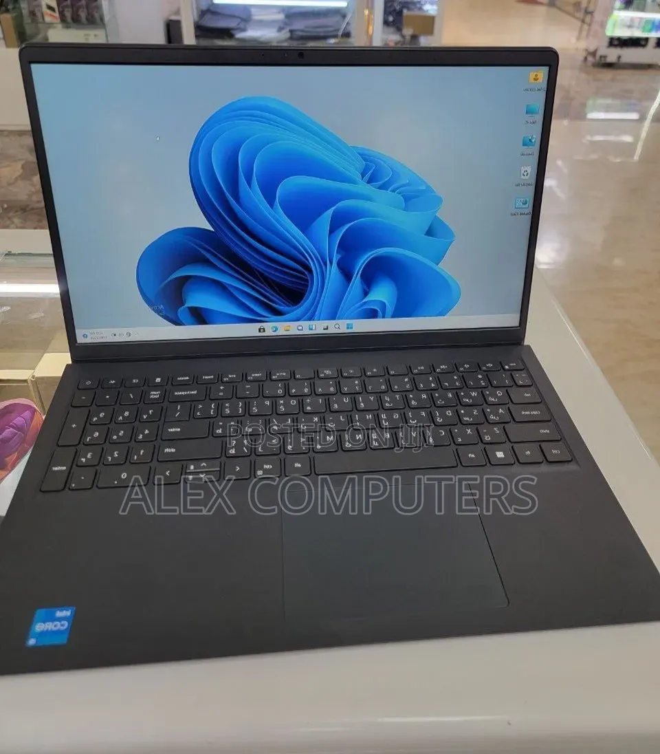 New Laptop Dell Vostro 15 3559 16GB Intel Core i5 SSD 512GB