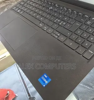 New Laptop Dell Vostro 15 3559 16GB Intel Core i5 SSD 512GB
