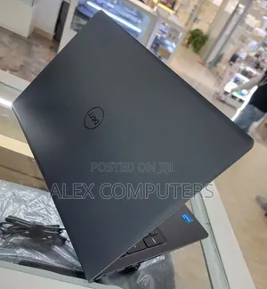 New Laptop Dell Vostro 15 3559 16GB Intel Core i5 SSD 512GB