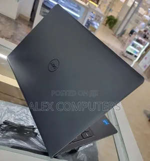 New Laptop Dell Vostro 15 3559 16GB Intel Core i5 SSD 512GB